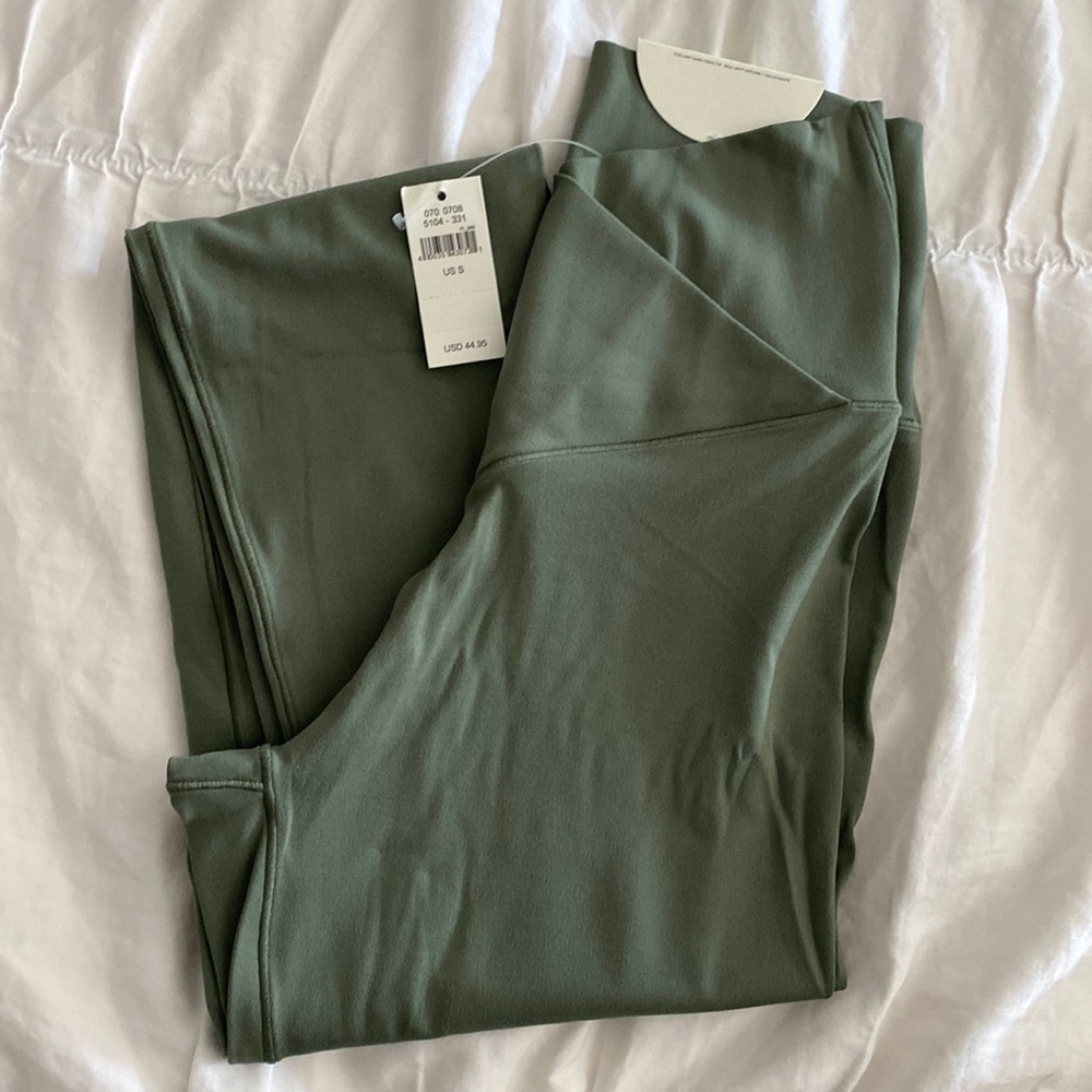 OFFLINE by Aerie size S 7/8 leggings, cross-cross waist band, olive green